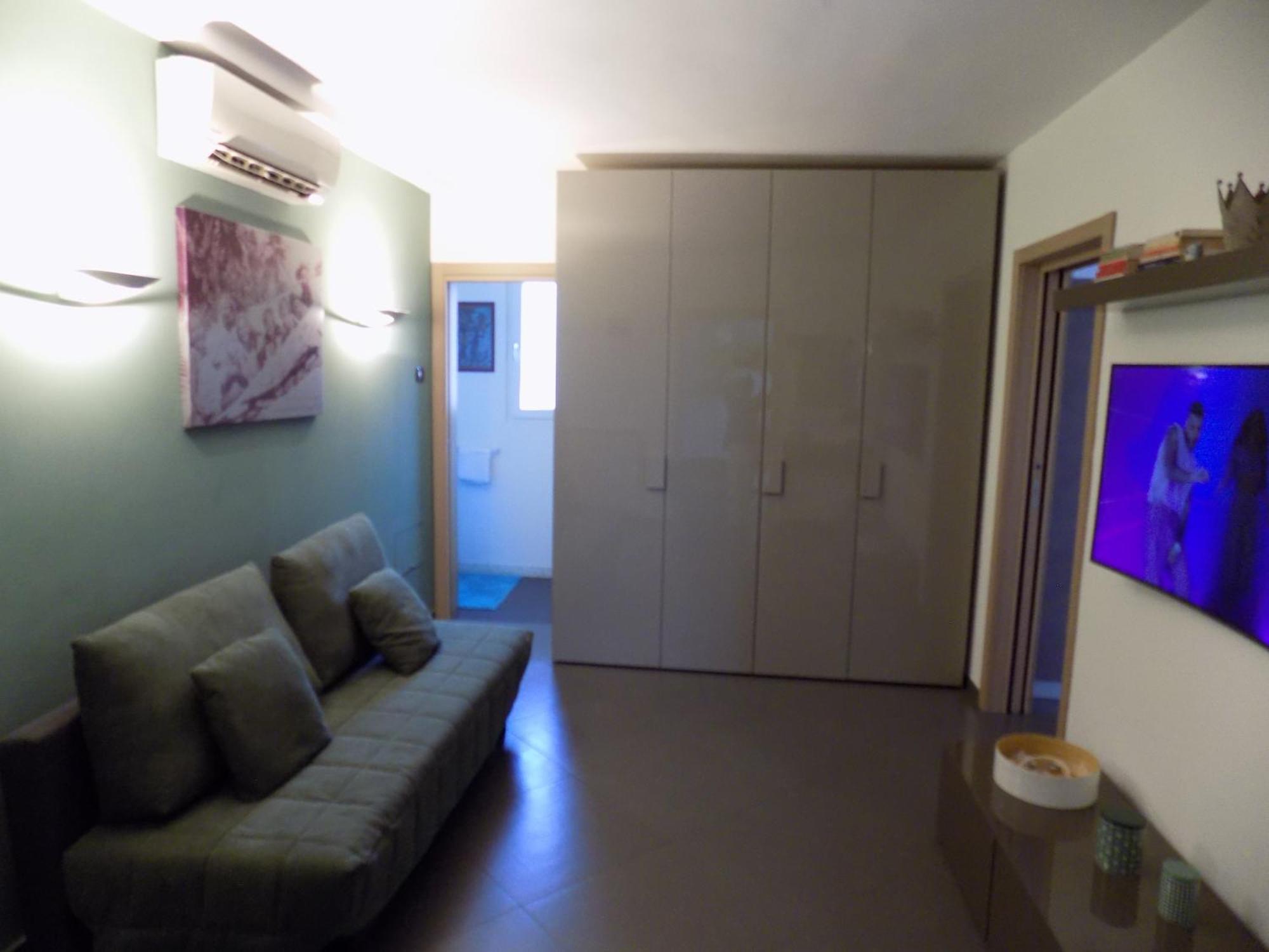 Apartmán Attico Stazione - Montello 16 Bari Exteriér fotografie
